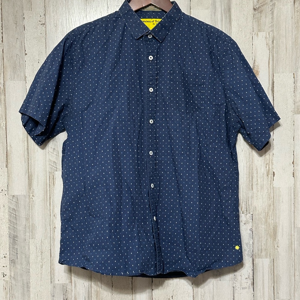 Descendant of Thieves‎ Button Up